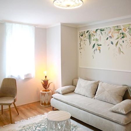 Appartement Mi Casa Plantas à Mosonmagyaróvár Extérieur photo